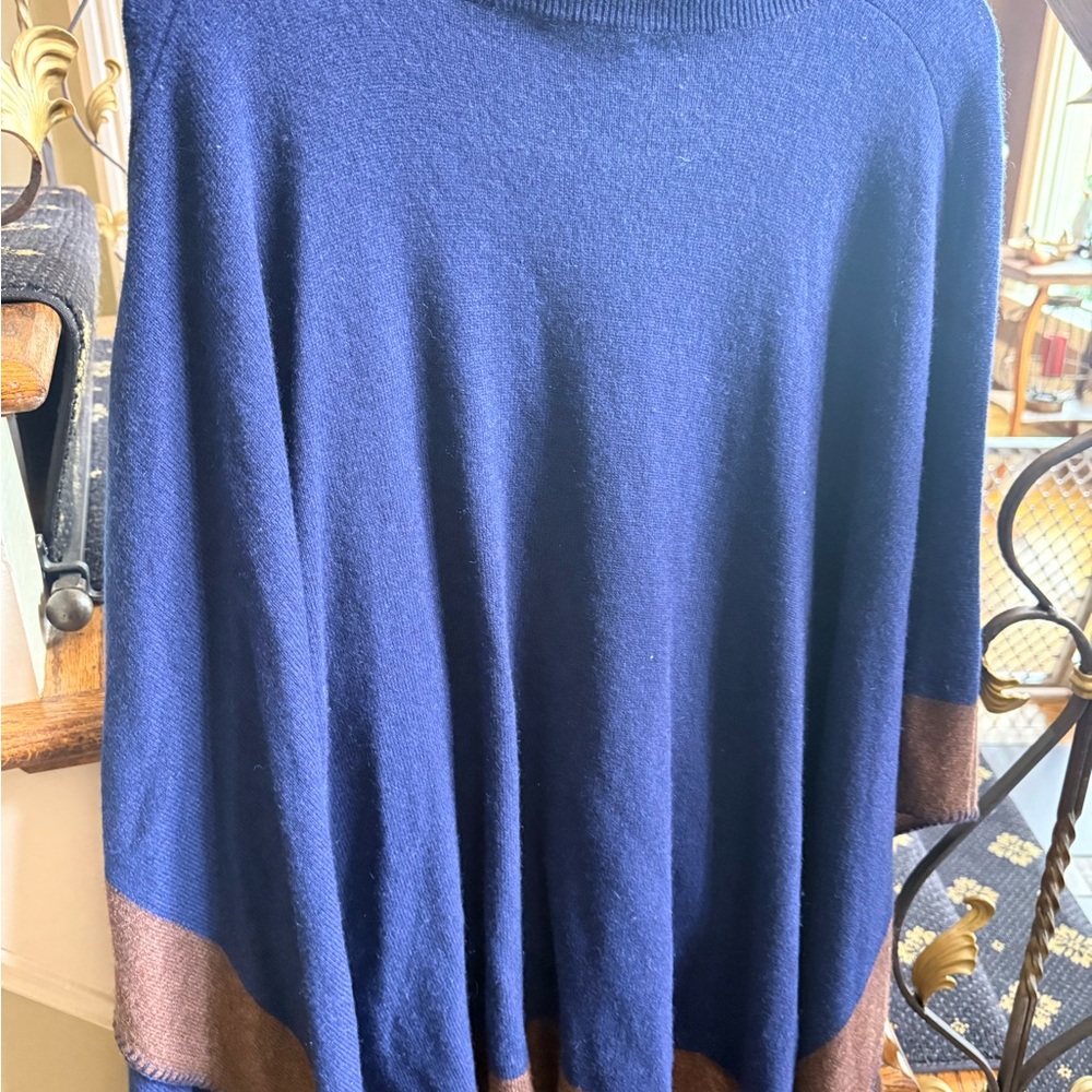 J.McLaughlin 100% Cashmere Poncho. Beautiful baby/ brown. Turtleneck. OS EUC - Picture 10 of 13